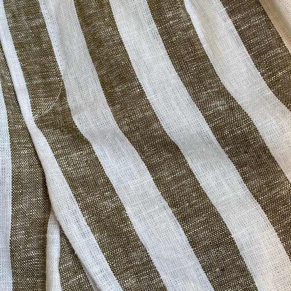 Khaki and white strip high waisted shorts with belt - Picture 4 of 6